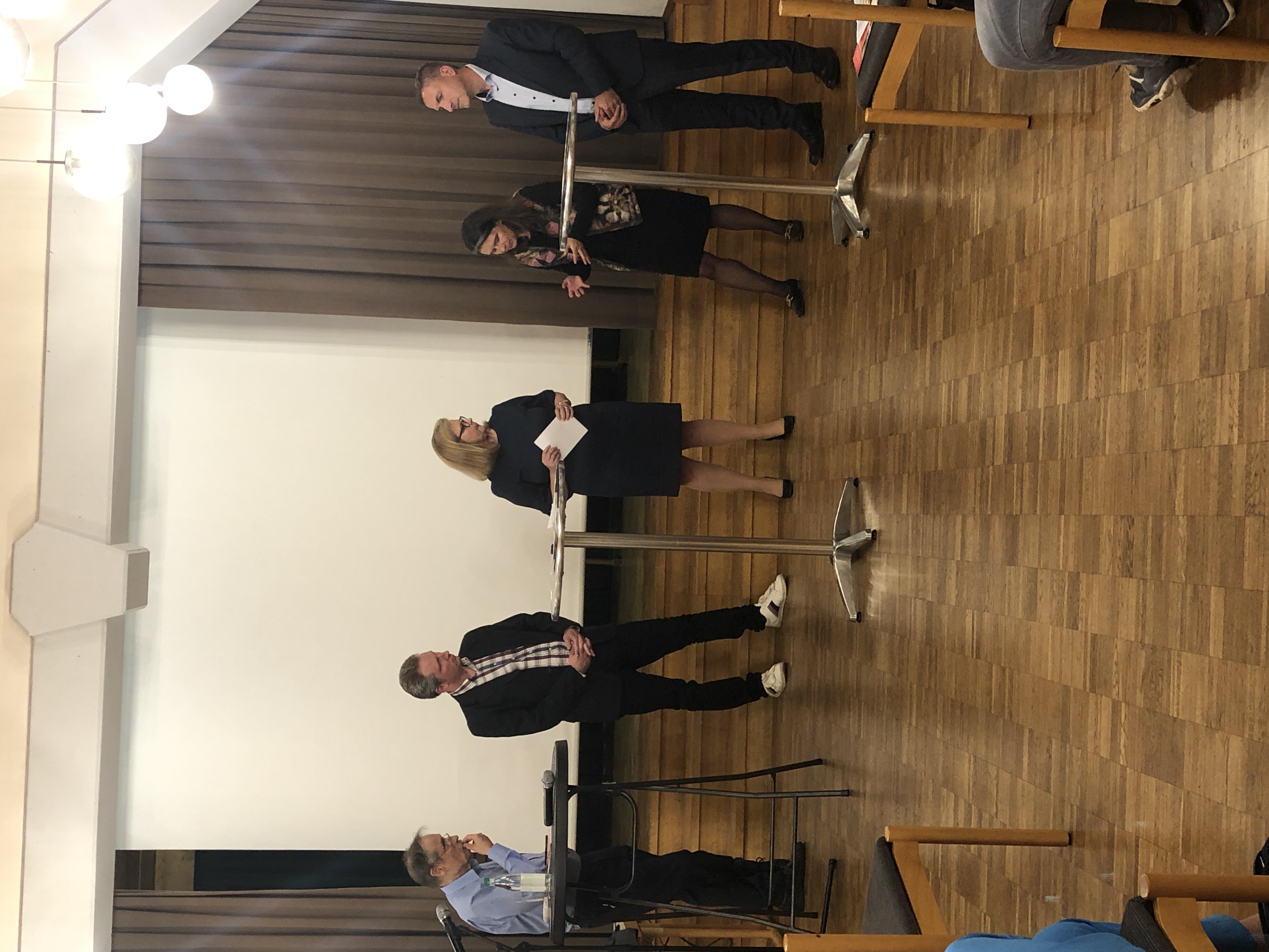 Es diskutierten Dr. Thorsten Kapperer, Pastoralreferent, Thorsten Schwab, Landtagsabgeordneter und Sabine Sitter, Landrätin